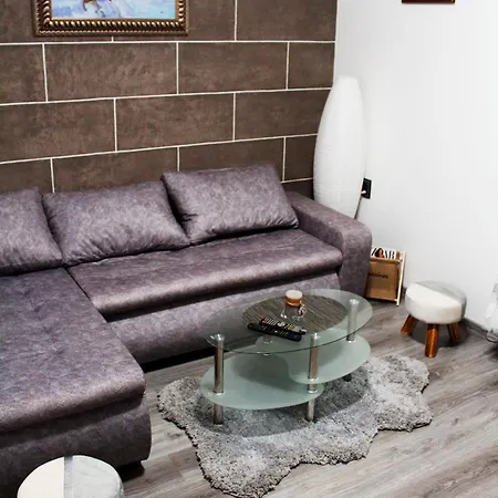 Dep House Apartman *